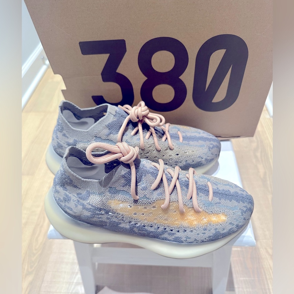 Yeezy Boost 380 Mist - Picture 15 of 16